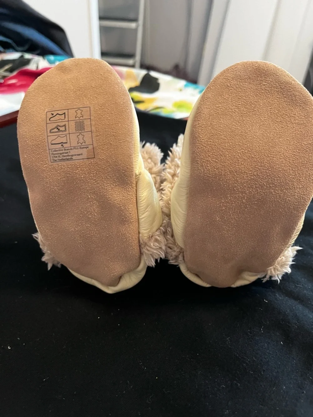 Robeez Cream Leather Baby Booties with Tan Faux-Fur Cuff